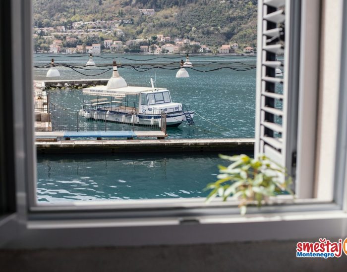 Dvokrevetna soba sa pogledom na more u srcu Starog grada