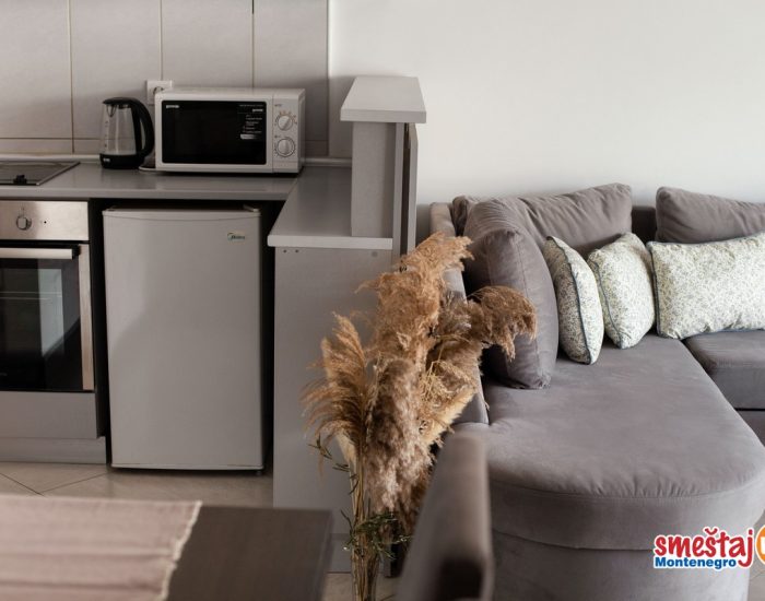 Luksuzni jednosobni apartman sa pogledom na more